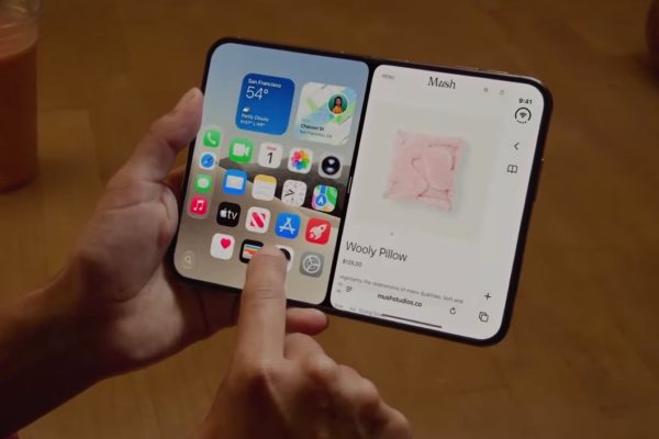 iPhone Duo: Ottimi Risultati nei Test Iniziali, Anche se Apple Arriva in Ritardo con il Foldable Rivoluzionario