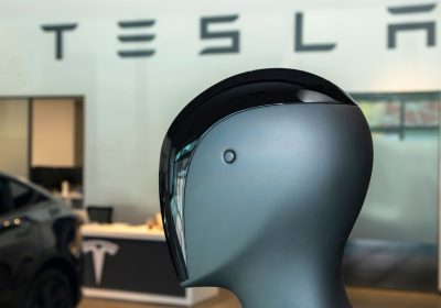 Tesla punta sulla Cina per Optimus: un’importante lezione industriale per l’Europa