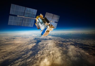 Satelliti in aumento: come astronomi e operatori collaborano nel cielo stellato