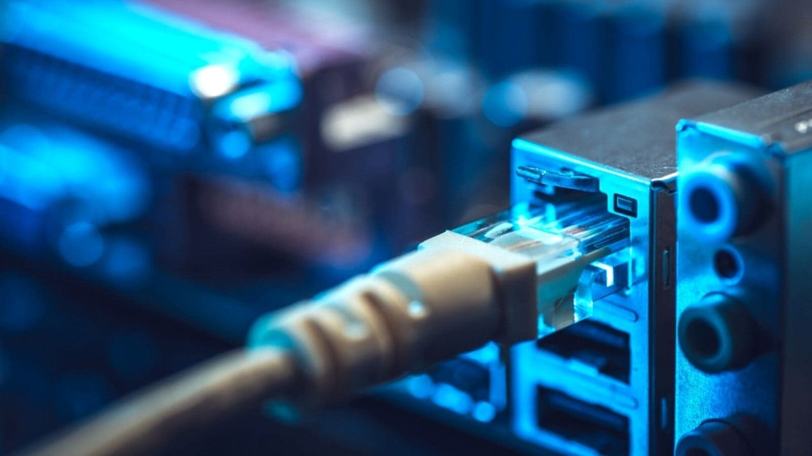 Fibra Aruba Pro per Aziende: Offerta Imperdibile a 27,78 Euro al Mese con Wi-Fi 7, Attivazione Gratuita e IP Statico!