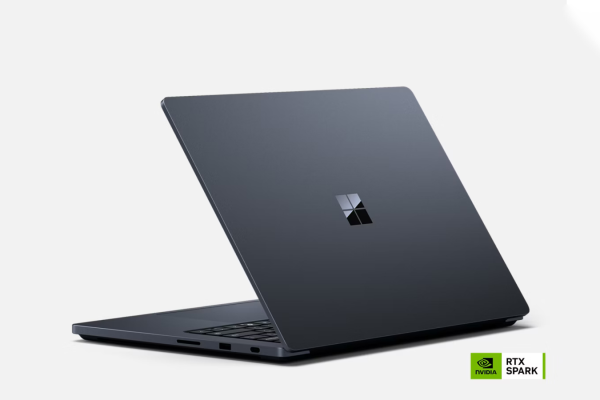 Surface Laptop Ultra: Microsoft sfida i MacBook Pro, non solo sul prezzo
