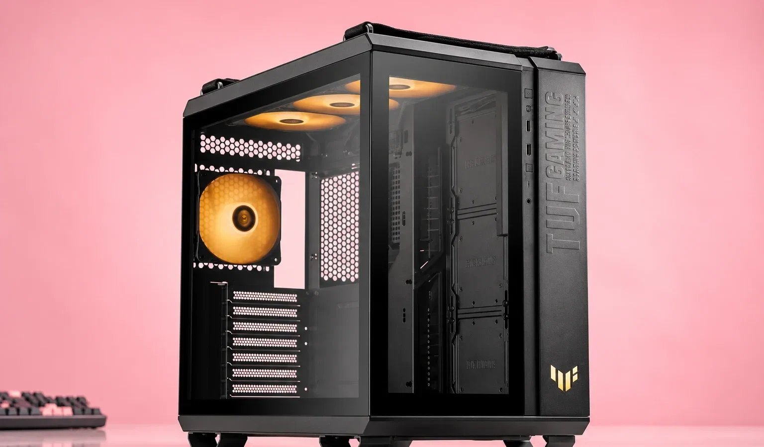 ASUS TUF GT502 PLUS a meno di 150€: Potenza e stile con quattro ventole ARGB per il tuo PC!